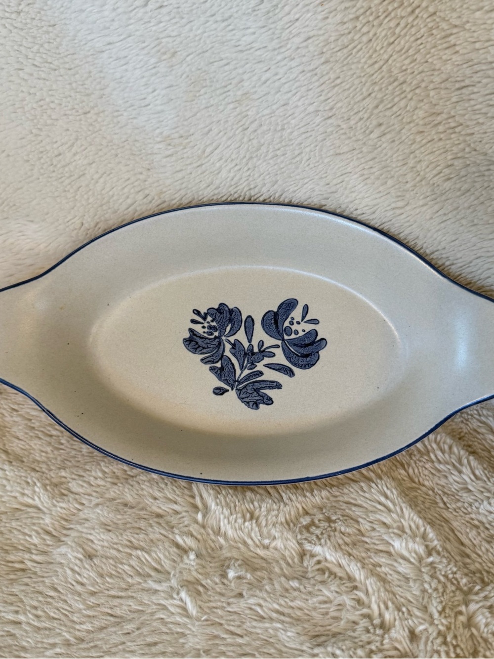 Pfaltzgraff YORKTOWNE Stoneware 11.5 inch Dish Blue Floral Made In USA 270
